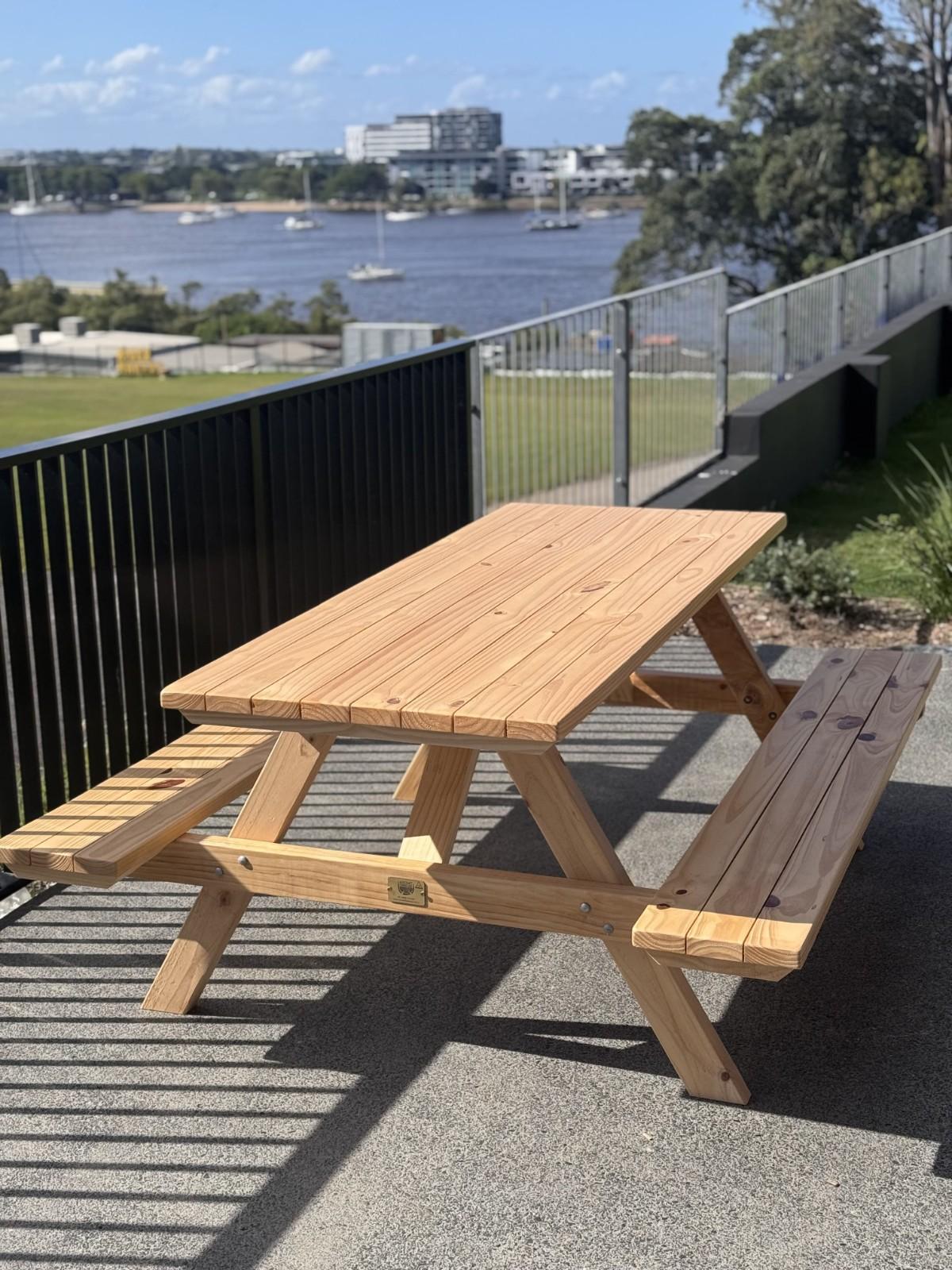Outdoor Picnic Table 
